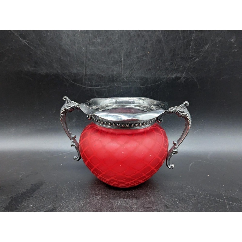 Vintage Diamond Quilt Air Trapped Mother Of Pearl MOP Pigeon Blood Sugar Bowl 4"